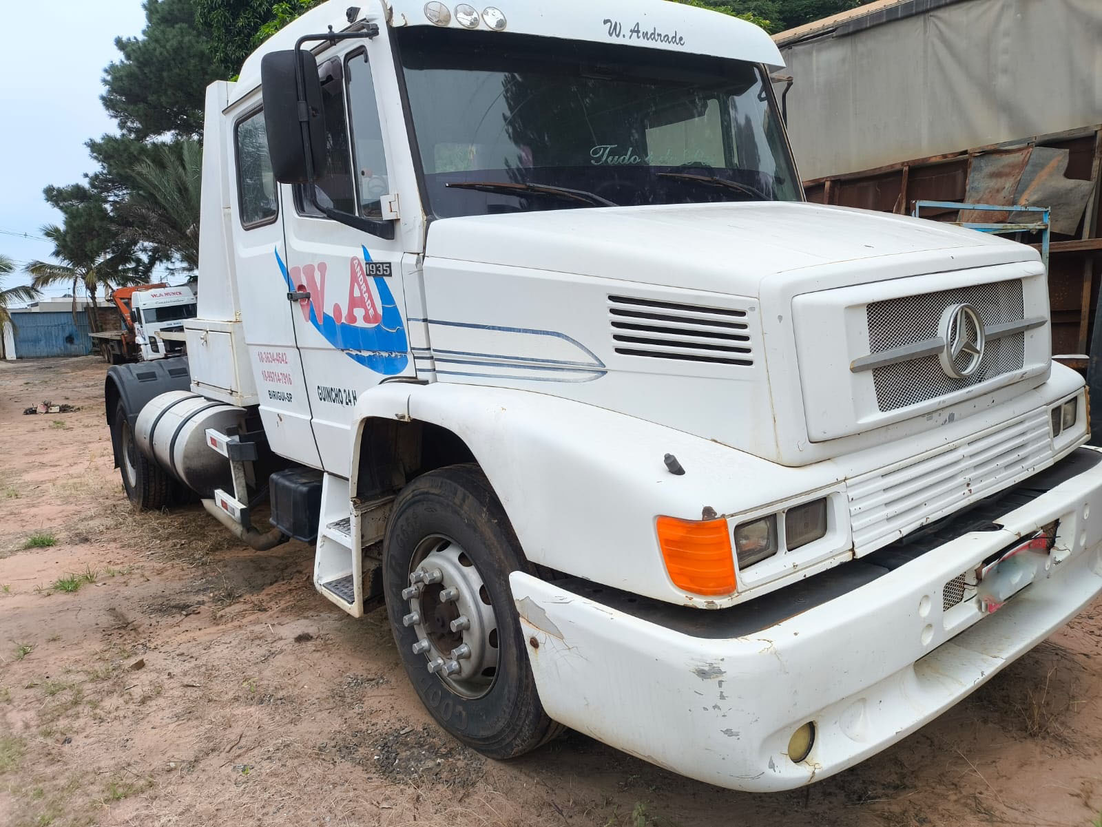 Guincho leve em Birigui rebocando carro